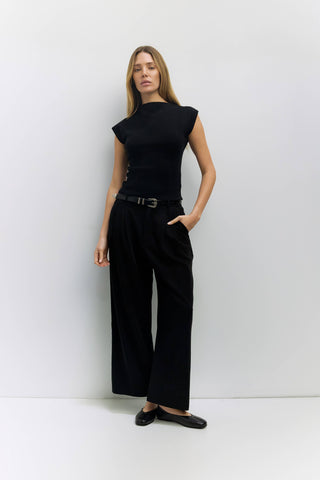 The Lori Top | Sleeveless Boat Neck Knit Top